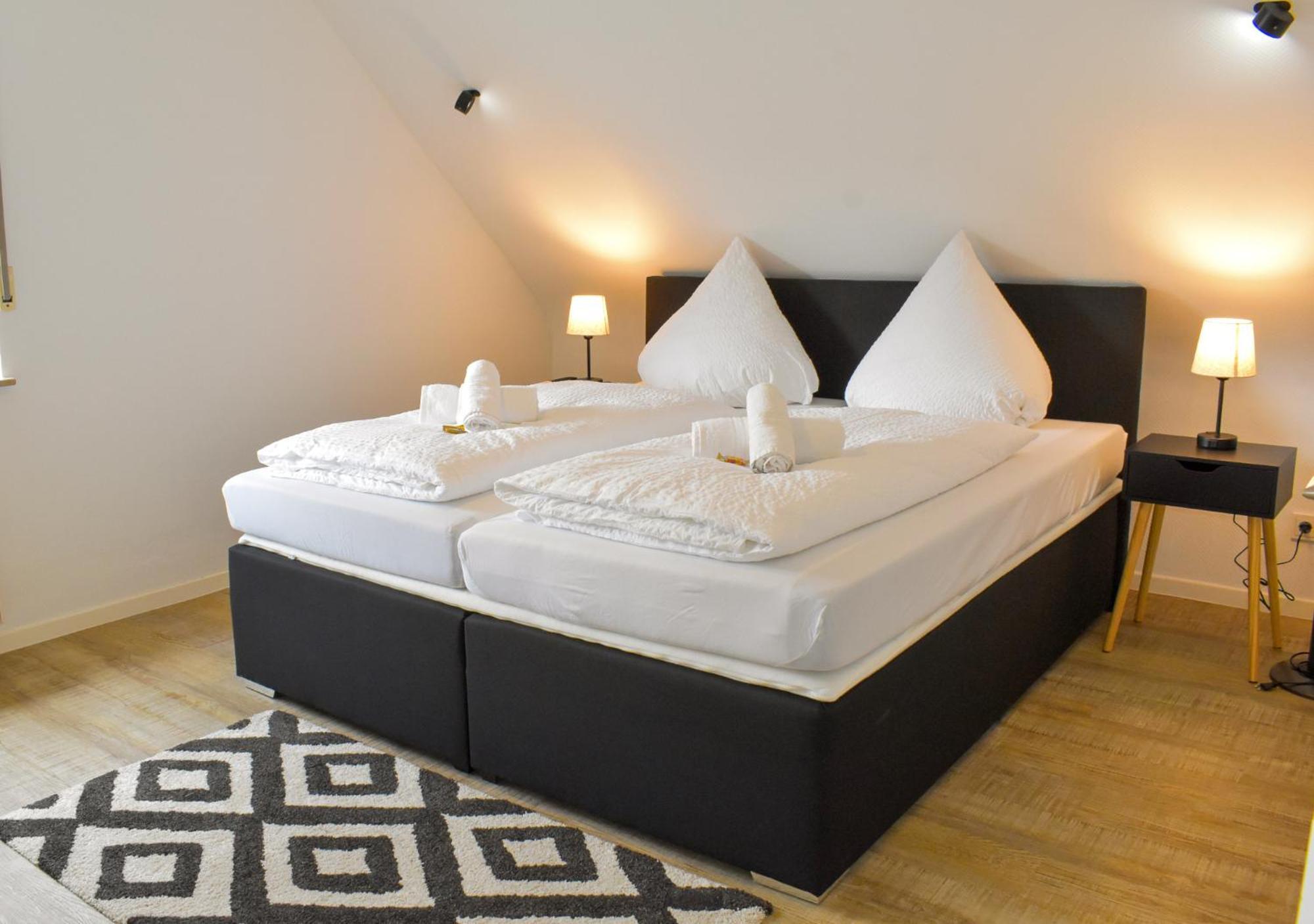 Hotel Emmerich Вининген Екстериор снимка