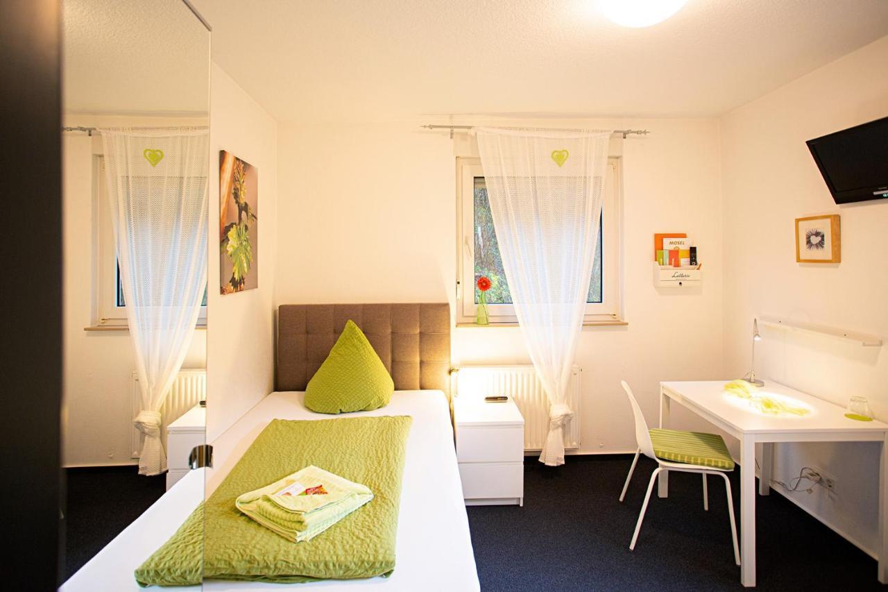 Hotel Emmerich Вининген Екстериор снимка
