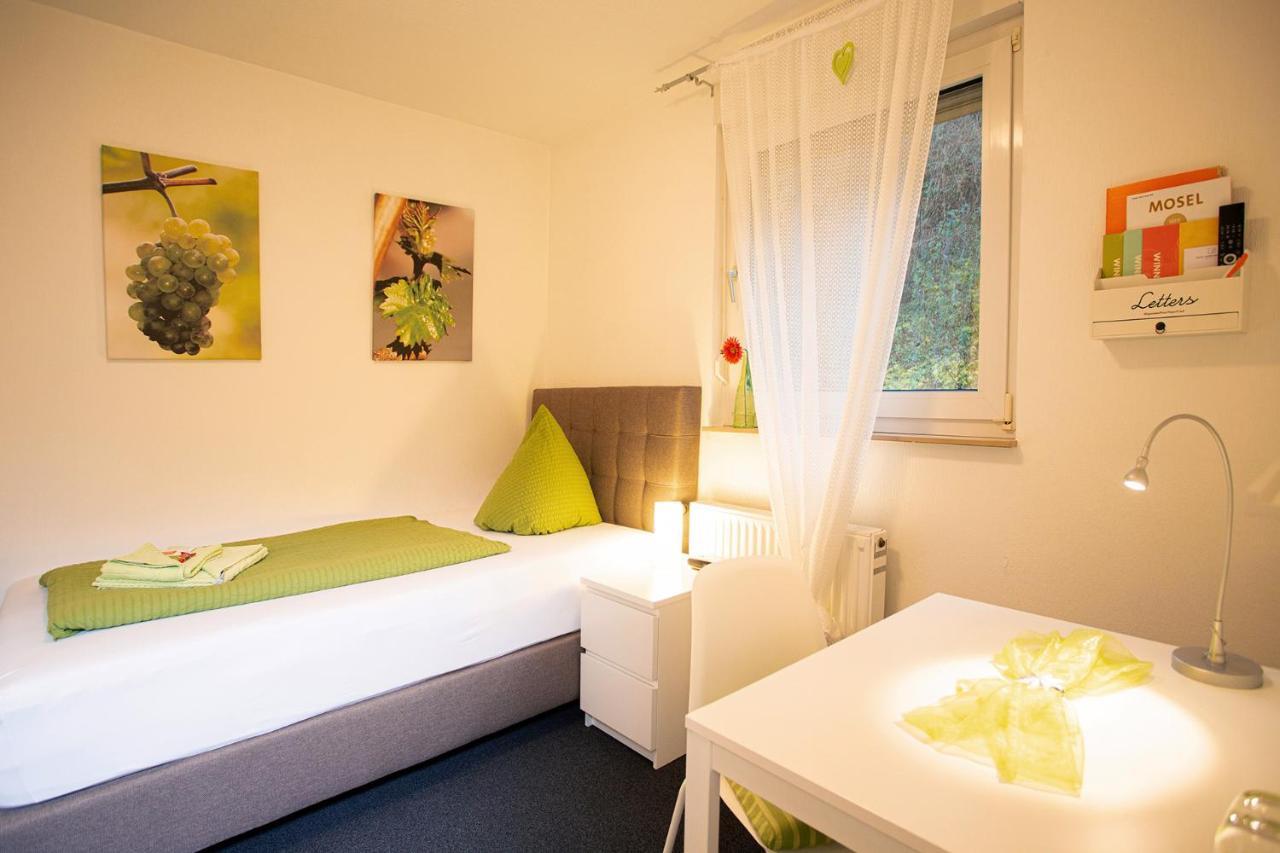 Hotel Emmerich Вининген Екстериор снимка