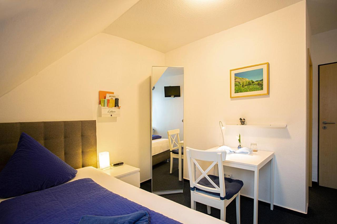 Hotel Emmerich Вининген Екстериор снимка
