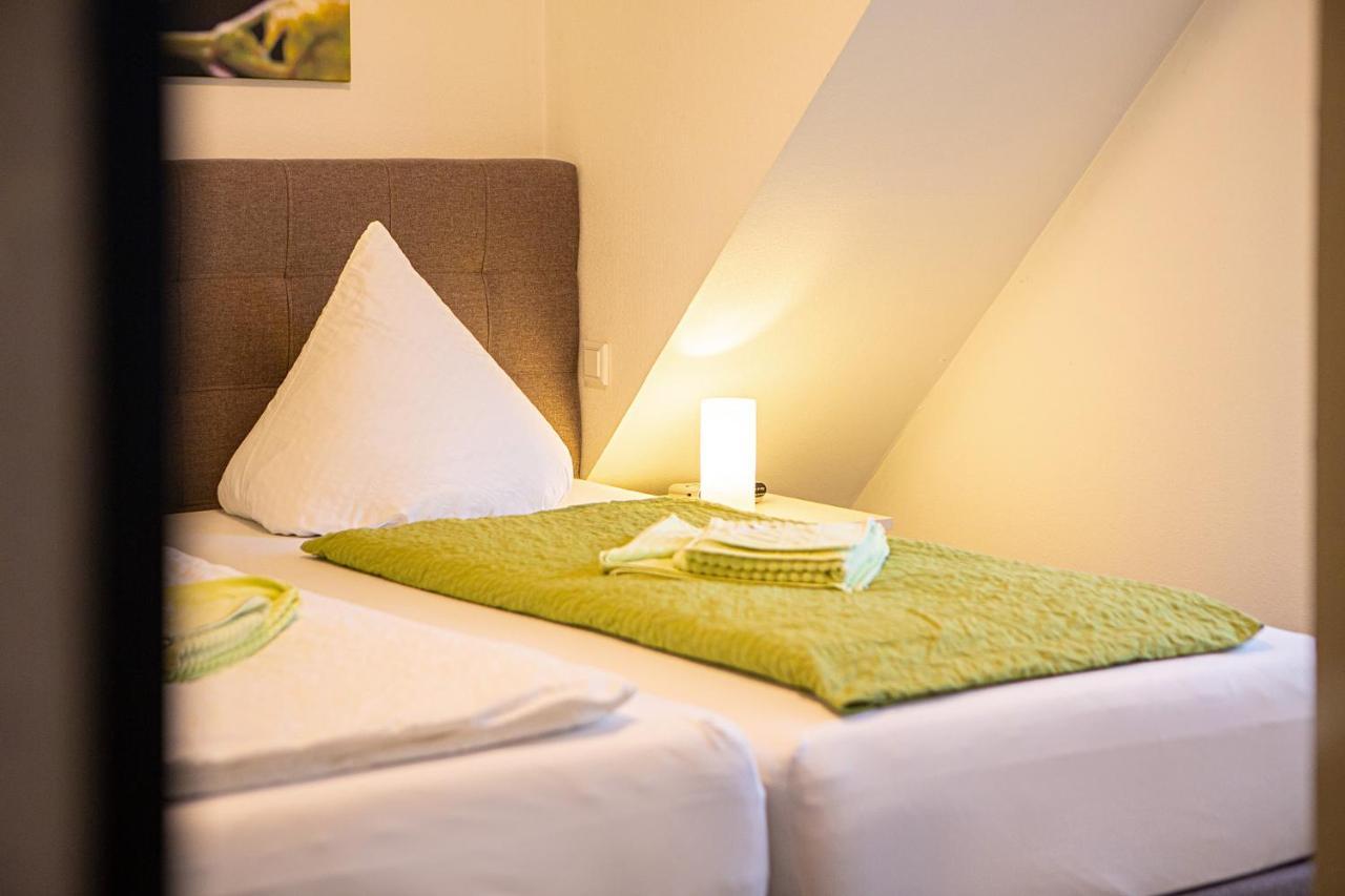 Hotel Emmerich Вининген Екстериор снимка